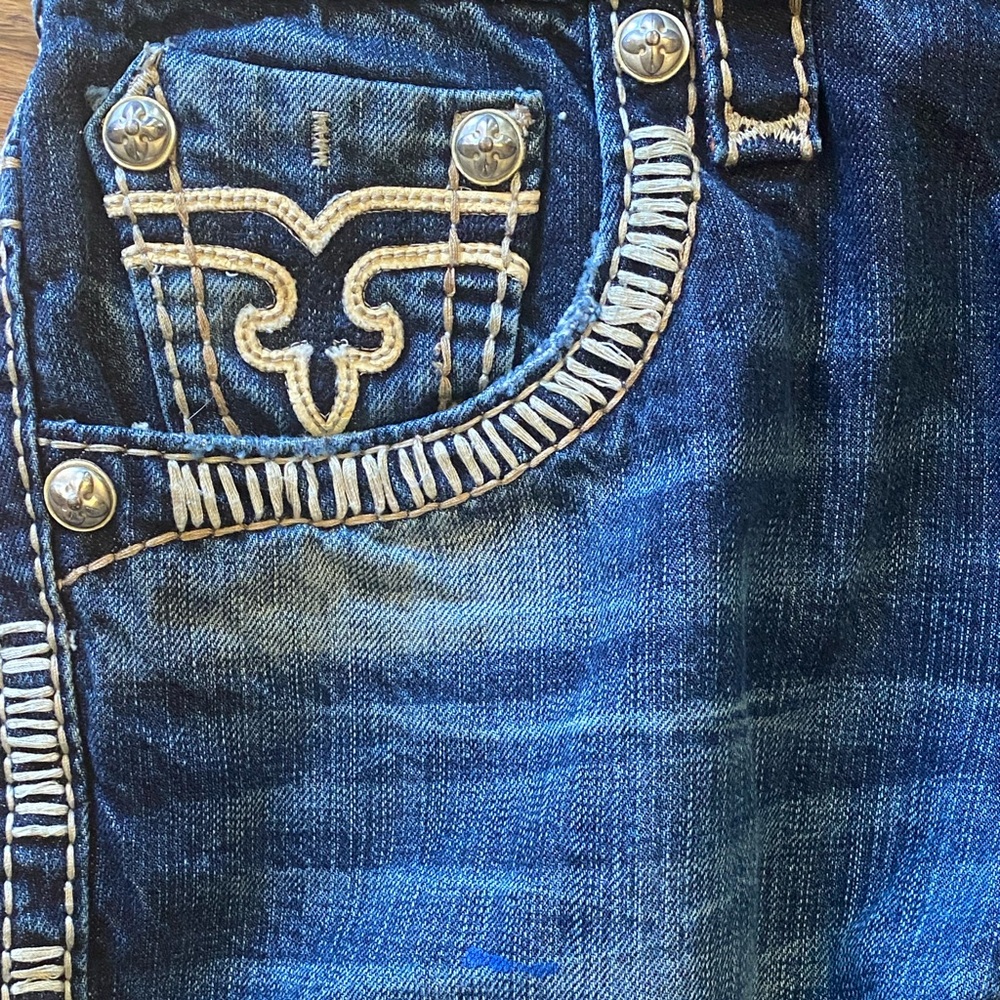 Men’s Rock Revival Jeans - Picture 5 of 9